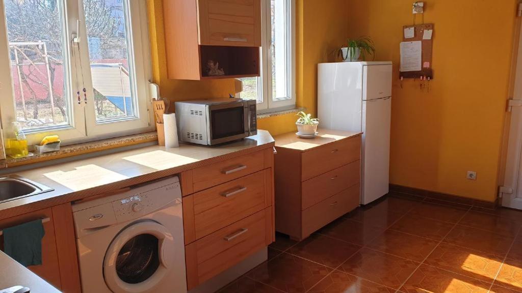 Apartments Roses Dobrinj Ngoại thất bức ảnh