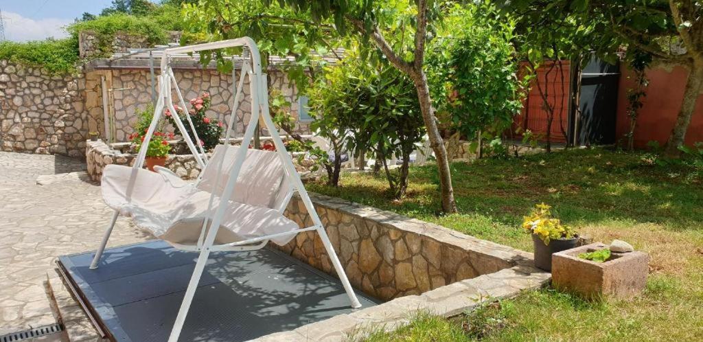 Apartments Roses Dobrinj Ngoại thất bức ảnh