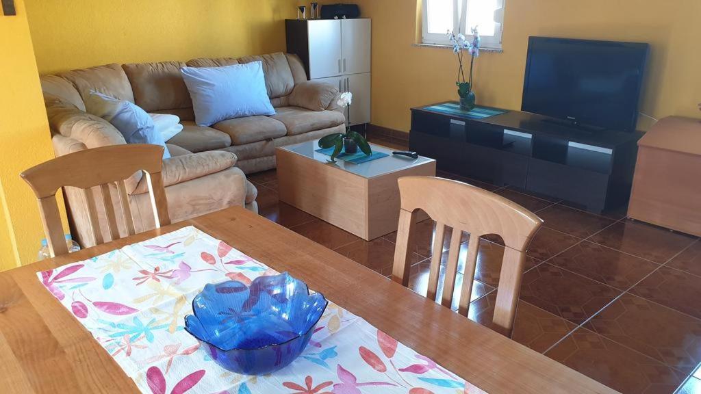 Apartments Roses Dobrinj Ngoại thất bức ảnh